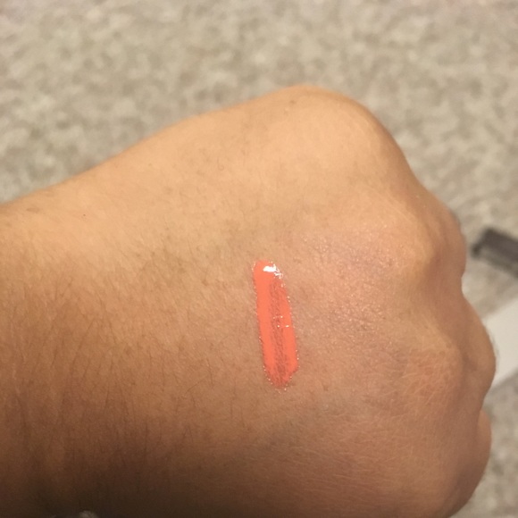 Lipgloss - Picture 3 of 3